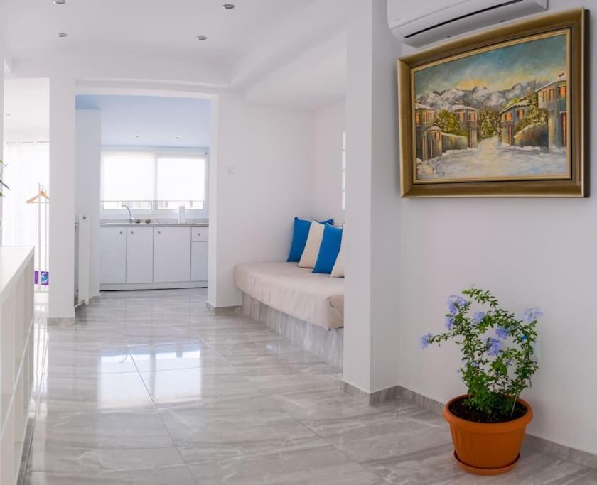 Flowery Penthouse In City Centre Of Thessaloniki Exterior photo
